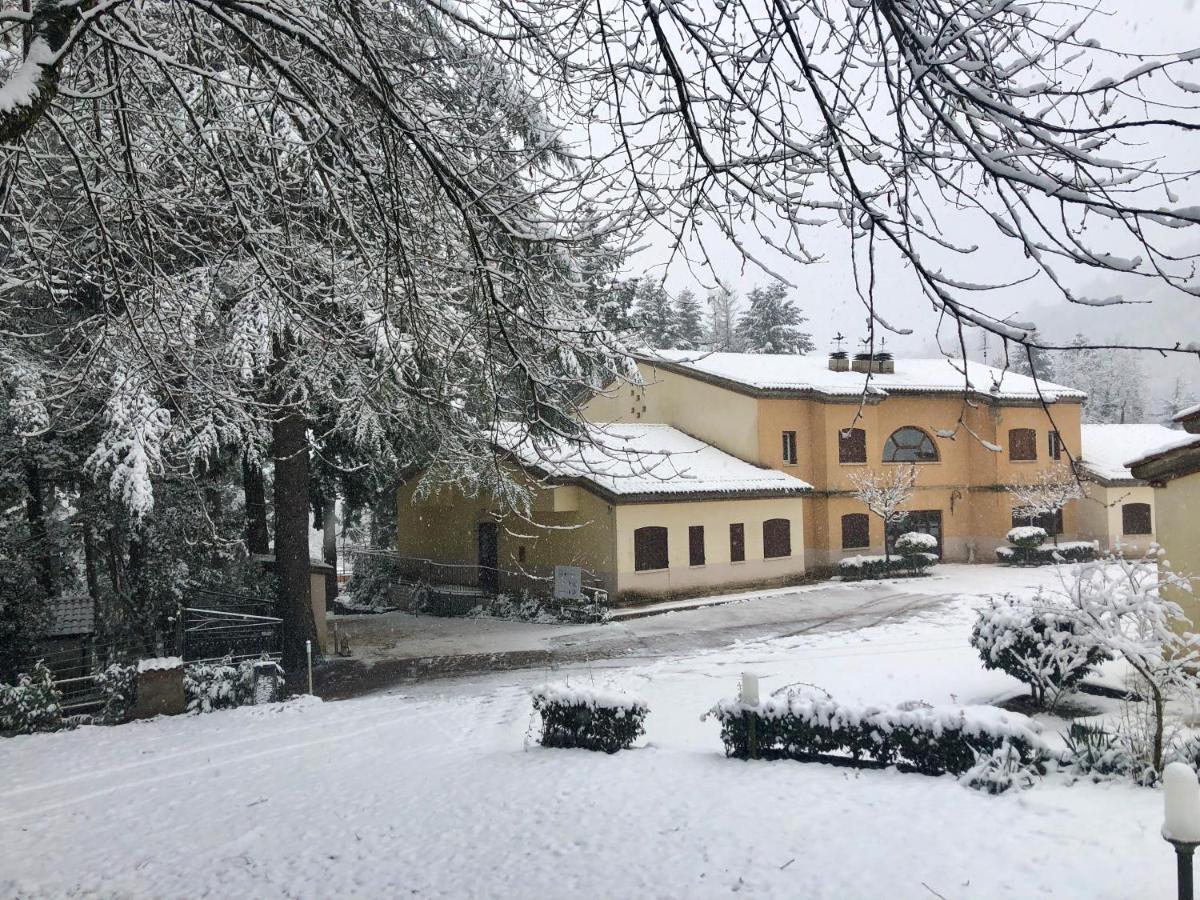 Borgo Villa Maria Monticchio  Buitenkant foto